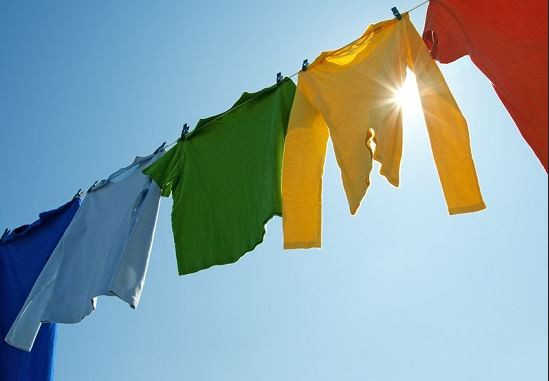 Trong khi đó, ông Vũ Thế Khanh, Tổng Giám đốc Liên hiệp Khoa học công nghệ tin học ứng dụng UIA, cho biết việc kiêng phơi quần áo ban đêm trong tháng cô hồn là quan điểm mê tín.