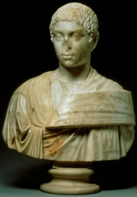 Hoàng đế Elagabalus còn gây chú ý với sử thích tình dục đồng giới nam. Thậm chí, ông hoàng này còn khoe khoang rằng sở thích tình dục đồng giới của ông còn mãnh liệt hơn bất kỳ hoàng đế La Mã nào trước đó.