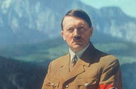 Bà Romy cũng cho hay bản thân cảm thấy xấu hổ vì những điều mà mẹ bà đã làm với Hitler.
