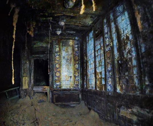 Nhờ tàu ngầm có sức chứa 5 người, du khách có cơ hội tận mắt ngắm nhìn xác con tàu Titanic huyền thoại ở khoảng cách gần.