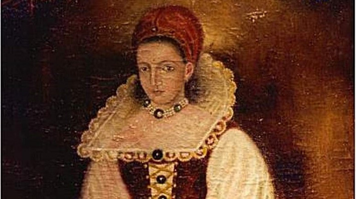 Khi đến tuổi kết hôn, Elizabeth cưới Ferenzce Nadasdy - thủ lĩnh quân đội Hungary nổi tiếng dũng cảm nhưng cũng tàn bạo. Do chồng thường xuyên dẫn quân chinh chiến xa nhà nên Elizabeth tự tìm thú vui trong lâu đài rộng lớn.