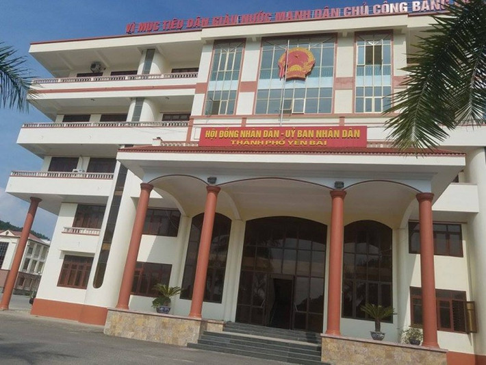 Sau khi ông Đán qua đời, lãnh đạo UBND tỉnh Yên Bái cho hay, hiện công việc của TP Yên Bái sẽ giao cho các Phó Chủ tịch TP Yên Bái phụ trách. Hiện UBND TP Yên Bái còn 3 Phó Chủ tịch và công việc vẫn được duy trì ổn định.