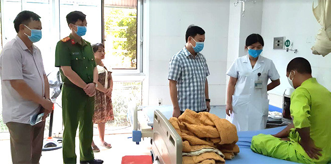 Trao đổi với báo chí, Chánh Văn phòng Cấp uỷ và Chính quyền TP Yên Bái (tỉnh Yên Bái) Nguyễn Hoàng Hà cho biết, nguyên nhân Chủ tịch UBND TP Yên Bái Hoàng Xuân Đán đã tử vong là do nhồi máu cơ tim dẫn tới đột quỵ.