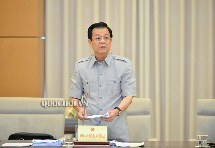Ông Lê Hồng Quang từng trải qua nhiều chức vụ như Thẩm phán TAND tối cao, giảng viên Học viện Tư pháp, Tổng Biên tập Tạp chí TAND, Phó Chánh án TAND tối cao.