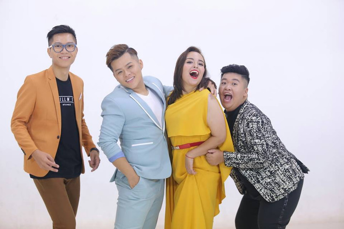 ...có thể diện jumsuit khi dự sự kiện. Ảnh: Saostar.