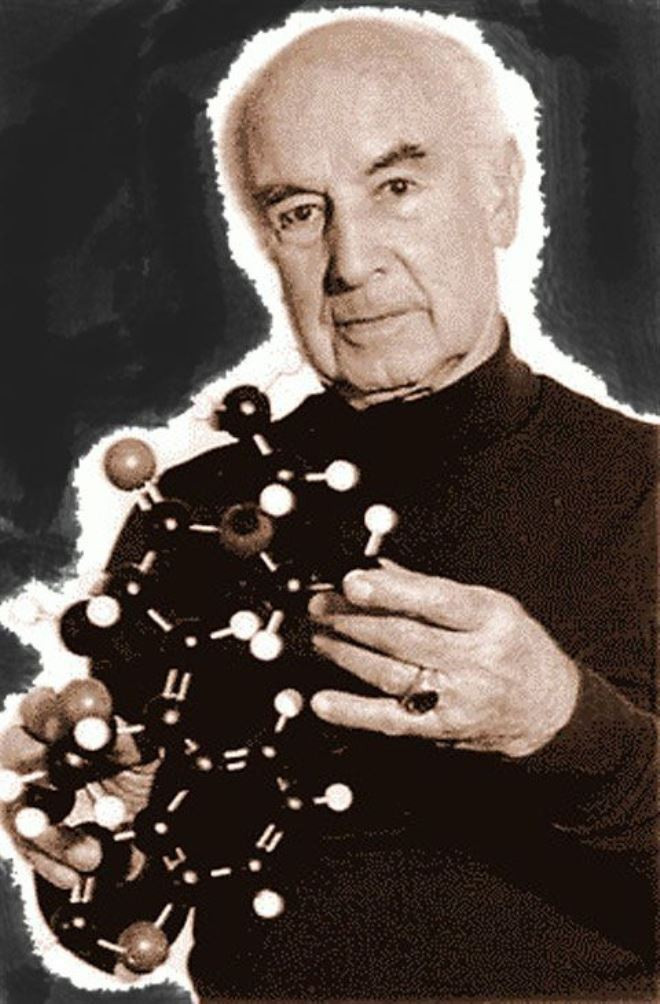 Hofmann từng theo học huyên ngành hóa học tại đại học Zurich. Vào năm 1929, ông tốt nghiệp đại học và bắt đầu niềm đam mê nghiên cứu các thành phần hóa học có trong động vật và thực vật.