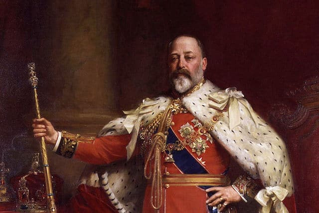 Edward VII (1841 - 1910) là con trai của Nữ hoàng Victoria với Hoàng thân Albert. Ông lên ngôi vua năm 1901 sau khi Nữ hoàng Victoria qua đời. Khi ấy, nhà vua nước Anh 60 tuổi.