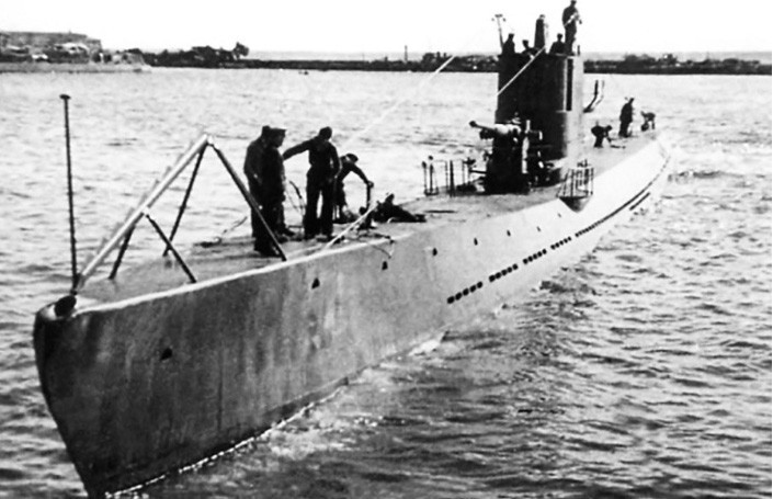 Tên của tàu ngầm lớp S mang biệt danh Stalinets (có nghĩa “những người tiếp bước Stalin”). Liên Xô cho đóng 41 chiếc tàu ngầm lớp S mang tên nhà lãnh đạo Stalin.