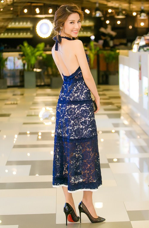 Những đôi giày đế đỏ luôn gắn liền với Diễm My 9X thời gian qua.