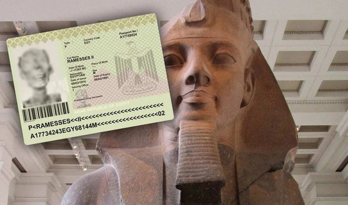 Vì vậy, khi tới Pháp, xác ướp pharaoh Ramesses II được chào đón với nghi thức dành cho một vị vua. Sau khi hoàn thành quá trình điều trị nhiễm nấm giúp xác ướp nhà vua nguyên vẹn theo thời gian, thi hài Ramesses II được đưa trở về Ai Cập.