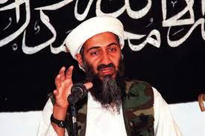 Sau vụ khủng bố 11/9, Bin Laden với sự trợ giúp của các thân tín đã lẩn trốn nhiều nơi trong suốt những năm tiếp theo.
