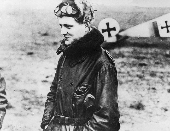 Sự nghiệp lừng lẫy của "Nam tước đỏ" Richthofen chấm dứt vào ngày 21/4/1918. Khi ấy, Richthofen có một trận đụng độ ác liệt với phi đội 15 tiêm kích Sopwith Camel của không quân Canada do đại úy phi công Roy Brown dẫn đầu.