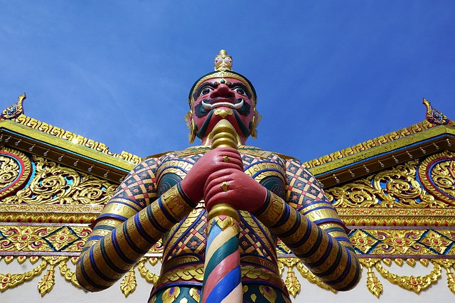 Đến ngày thứ 3, bạn hãy khám phá thị trấn Balik Pulau, làng cá Pulau Betong hay đến khu phố người Hoa, những ngôi chùa, đền mang kiến trúc Ấn Độ và Thái Lan.