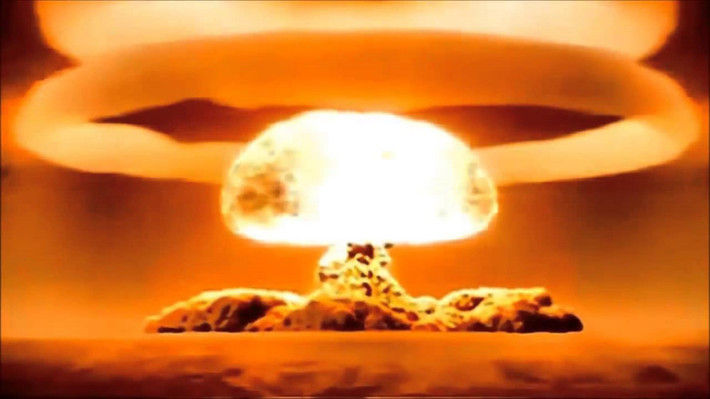 Quả bom nhiệt hạch AN606 có biệt danh Tsar Bomba - bom Sa hoàng được các nhà khoa học Liên Xô thử nghiệm vào sáng ngày 30/10/1961. Đây là quả bom nguyên tử mạnh nhất từng được con người cho thử nghiệm.
