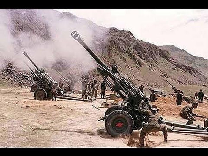 Một số nguồn tin cho biết, sau cuộc đấu pháo dữ dội, phía Pakistan đã phải dùng tới đường dây nóng điện đàm với Quân đội Ấn Độ nhằm tháo gỡ bế tắc trên dọc đường LoC giữa 2 quận Poonch và Rajouri.
