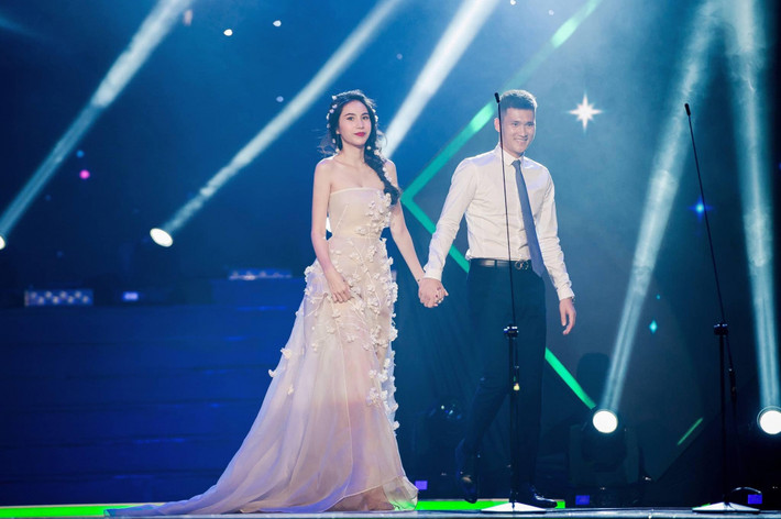 Đầu năm 2019, sự xuất hiện của Thủy Tiên trong một sự kiện lớn thu hút nhiều sự chú ý từ khán giả.