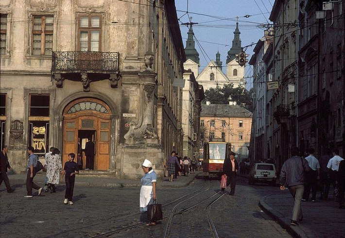 Khung ảnh đường Russkaia, ở thành phố Lviv, Ukraine.