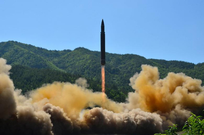 Trước đó không lâu, Triều Tiên đã thử nghiệm thành công ICBM Hwasong-14 vào ngày 4/7. Ảnh: Reuters.