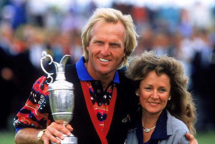 10. Greg Norman và Laura Andrassy – 115 triệu USD: Tay golf người Úc Greg Norman và vợ Laura Andrassy quyết định kết thúc cuộc hôn nhân 25 năm của họ vào năm 2006. Cô vợ Laura nhận được 115 triệu USD sau vụ ly hôn.