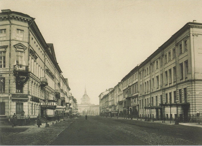 Phố Nevsky - đường phố chính của thành phố St.Petersburg. Ảnh: ER.