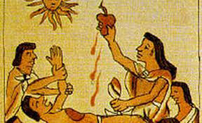 Theo nghiên cứu của các chuyên gia, người Aztec đã thực hiện các nghi lễ hiến tế người rùng rợn. Theo đó, mỗi năm có khoảng 250.000 người (khoảng 1% dân số) Aztec trở thành vật tế thần. Sự thật hãi hùng này khiến nhiều người rùng mình ớn lạnh.