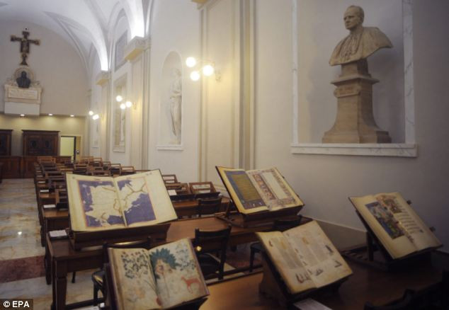 Đức Giáo hoàng được phép tiếp cận Thư viện bí mật ở Vatican.
