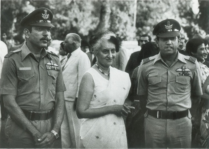 Năm 1960, bà Indira Gandhi được bầu làm Chủ tịch Quốc hội Ấn Độ.