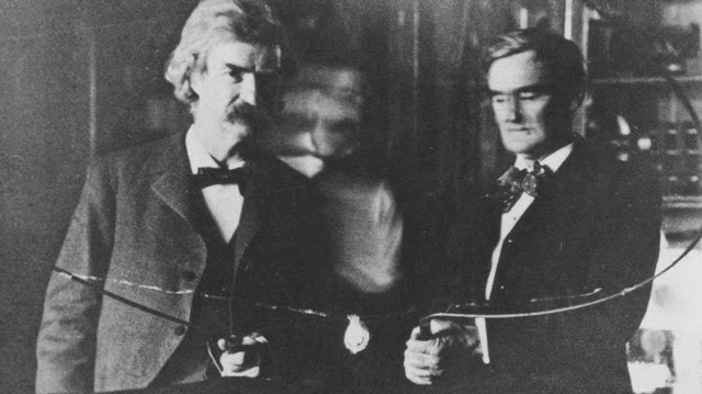 Tại đó, nhiếp ảnh gia Edward đã chụp bức ảnh lịch sử về Mark Twain và Nikola Tesla. Về sau, chính nhờ bức ảnh trên mà Tesla đã phát hiện ra bức xạ tia X.