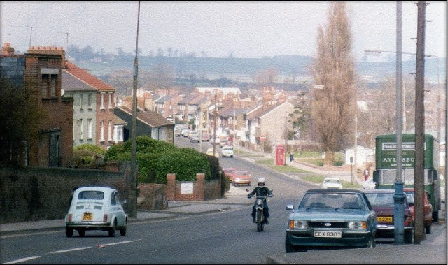 Cuộc sống thanh bình của người dân ở thị trấn Aylesbury.
