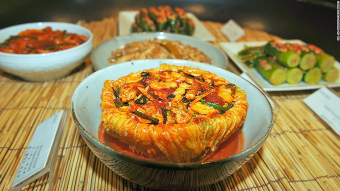 Bảo tàng Kim Chi nằm ở thủ đô Seoul là bảo tàng ẩm thực duy nhất ở Hàn Quốc. Hàng năm có tới hơn 100.000 du khách tới tham quan, tìm hiểu về món ăn nổi tiếng của quốc gia này.