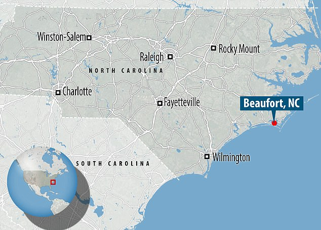 Xác tàu Sự báo thù của Nữ hoàng Anne được các chuyên gia phát hiện năm 1996 tại Beaufort Inlet, North Carolina.