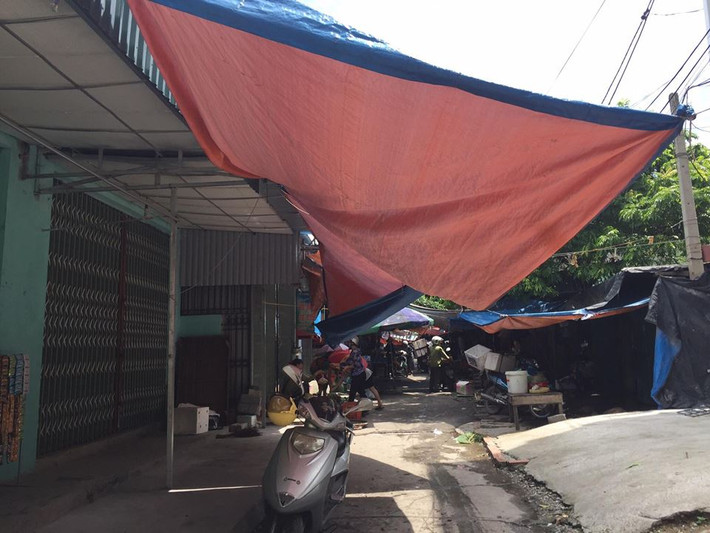 Trao đổi với PV về vấn đề này, bà Vũ Thị Hồng Nhung - Chủ tịch UBND phường Nam Khê - cho biết, tất cả đang diễn ra theo đúng quy trình. “Hiện nay, UBND tỉnh Quảng Ninh đang xem xét phê duyệt giá cho thuê. Khi chưa có giá thì chưa có gì để trả lời cả”, bà Nhung cho biết.