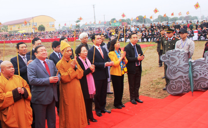 Sáng 22/2/2018 (tức mùng 7 Tết Mậu Tuất), tại xã Đọi Sơn, huyện Duy Tiên, UBND tỉnh Hà Nam tổ chức Lễ hội Tịch điền - lễ hội truyền thống xuống đồng cày ruộng và cầu cho một năm mưa thuận gió hòa, mùa màng tươi tốt. 