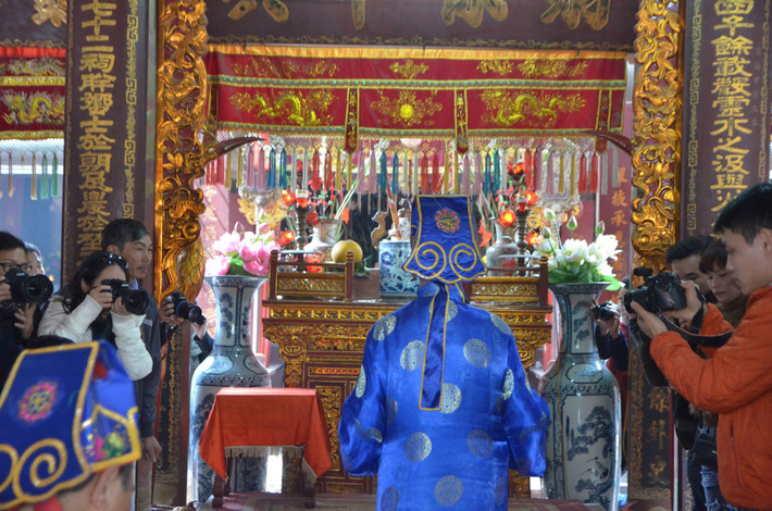 Những bát cơm này sẽ được dâng lên Thành hoàng làng.
