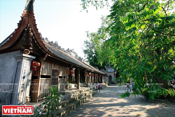 Chùa Bối Khê được xây dựng vào khoảng năm 1338 dưới đời vua Trần Hiến Tông. Từ đó cho đến nay, chùa trải qua 8 đợt trùng tu sửa chữa dưới các triều Lê Sơ, Mạc, Lê Trung Hưng và triều Nguyễn.