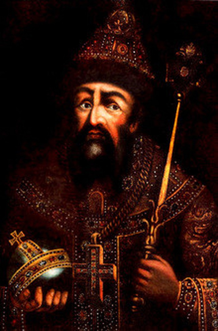 Sự việc càng trở nên tồi tệ hơn khi Sa hoàng Ivan IV đánh con dâu đến sảy thai vì lý do mặc trang phục không đứng đắn.