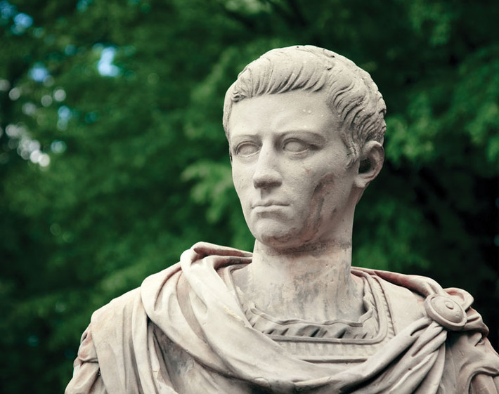 Gaius Caesar Germanicus là tên gọi đầy đủ của hoàng đế La Mã Caligula. Ông trị vì đất nước từ năm 37 - 41 sau Công nguyên.