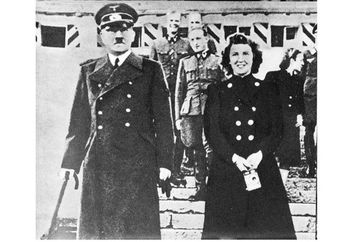 Một ngày sau, vợ chồng Hitler tự sát trong hầm ngầm khi quân Đồng minh gần như đánh bại hoàn toàn phát xít Đức.