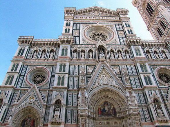 Nhà thờ chính tòa Firenze ở thành phố Florence, Italy được xây dựng năm 1296 theo phong cách kiến trúc Gothic.