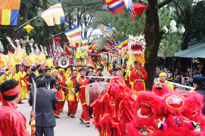 Nét mới đặc sắc nhất của phần lễ năm nay là lễ rước nước được tổ chức vào ngày khai hội. Đây là lần đầu tiên lễ rước nước được khôi phục sau nhiều năm bị thất truyền. Lễ rước nước nhằm mục đích lấy nước làm lễ mộc dục (tắm Phật), có ý nghĩa cầu mùa, cầu nước, cầu bình an, thể hiện sự gắn kết tình cảm của cộng đồng làng xã. Bên cạnh đó, còn các nghi lễ truyền thống khác được tổ chức công phu như lễ dâng hương; lễ tế trên núi Ngũ Nhạc; Lễ giỗ Tam tổ Trúc Lâm Huyền Quang Tôn Giả; lễ đàn Mông Sơn thí thực...