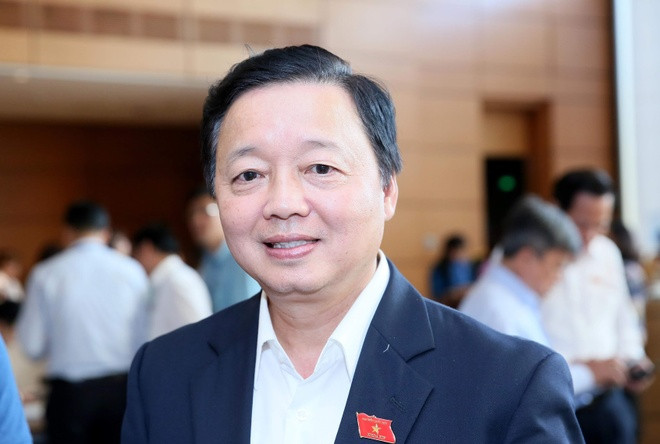 7/2010 – 01/2011: Ông Trần Hồng Hà là Ủy viên Ban cán sự Đảng, quay lại làm Thứ trưởng Bộ Tài nguyên và Môi trường.