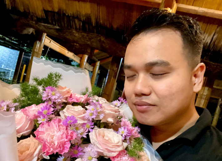 Ông Lê Xuân Minh, Chủ tịch UBND TT.Tiên Kỳ, xác nhận hiện tại Huỳnh Phước Mẫn "đang xây một khách sạn" trên địa bàn, nhưng người đứng tên là Mẫn hay người thân trong gia đình thì địa phương chưa rõ.