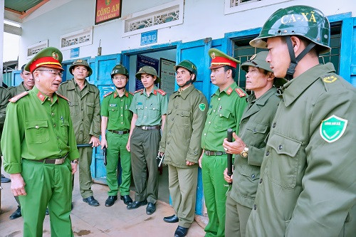 Tuy nhiên, khoản 3 Điều 146 Bộ luật Tố tụng hình sự chưa quy định công an xã được kiểm tra, xác minh sơ bộ trong tiếp nhận tố giác, tin báo về tội phạm như công an phường, thị trấn, đồn công an.