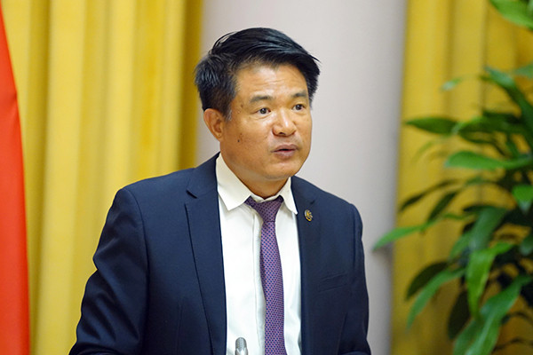 Liên quan đến Luật sửa đổi, bổ sung một số điều của Bộ luật Tố tụng hình sự, ông Nguyễn Huy Tiến - Phó Viện trưởng thường trực VKSND tối cao cho biết, thể chế hóa chủ trương của Đảng, thực hiện quy định của pháp luật hiện nay, tất cả công an xã đã được tổ chức chính quy, đóng vai trò quan trọng trong công tác bảo đảm an ninh, trật tự xã hội.