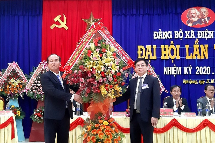 Theo đơn, ông Lên nêu lý do xin nghỉ việc là bởi sức khoẻ không đảm bảo, cần đi khám chữa.