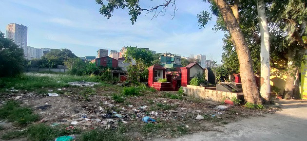 Công tác giải phóng mặt bằng đối với khu vực nghĩa trang nằm trong tổng thể quy hoạch dự án Khu đô thị mới Thịnh Liệt gặp nhiều khó khăn.