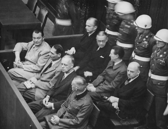 Trong Chiến tranh thế giới 2, trùm phát xít Hitler có rất nhiều thân tín đắc lực giúp y thực hiện các cuộc thảm sát đẫm máu tại các trại tập trung hay những chiến dịch quân sự "chết chóc"...