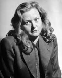 Vợ chồng Ilse Koch được cho là đã giết hại hàng ngàn tù nhân để thỏa mãn thú vui giết chóc bệnh hoạn. Chính vì vậy, vợ chồng "ác quỷ" nhà Koch trở thành những tên tội phạm phát xít Đức bị quân đồng minh truy lùng gắt gao.