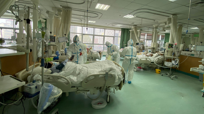 Trong số này có thuyết âm mưu cho rằng chủng virus corona mới (nCoV) gây bệnh viêm phổi được tạo ra trong viện nghiên cứu virus tại Vũ Hán.