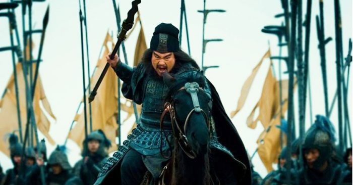 Tôn phu nhân muốn mang theo con là Lưu Thiện về theo. Trương Phi và Triệu Vân biết chuyện liền vội mang quân ra sông chặn thuyền và khuyên Tôn phu nhân ở lại nhưng không thành.